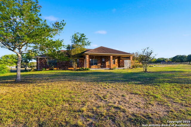 Listing photo id 44 for 212 Sunbelt Loop E