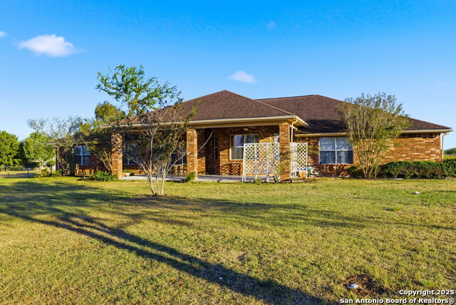 Listing photo id 45 for 212 Sunbelt Loop E