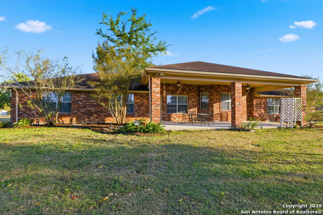 Listing photo id 46 for 212 Sunbelt Loop E