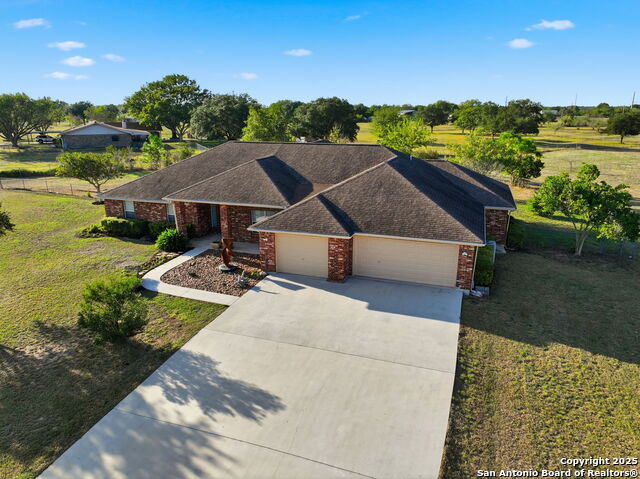 Listing photo id 3 for 212 Sunbelt Loop E