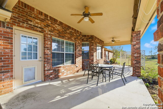 Listing photo id 48 for 212 Sunbelt Loop E