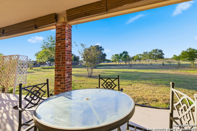 Listing photo id 50 for 212 Sunbelt Loop E