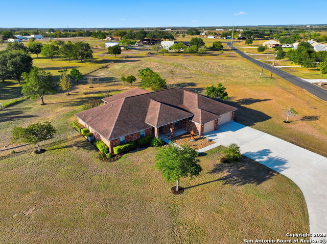 Listing photo id 60 for 212 Sunbelt Loop E