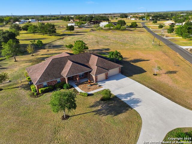 Listing photo id 62 for 212 Sunbelt Loop E