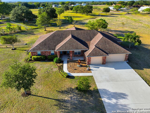 Listing photo id 6 for 212 Sunbelt Loop E