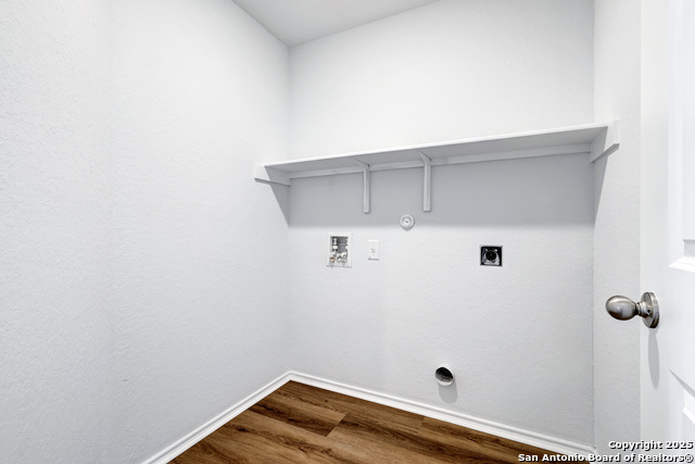 Image 11 of 25 For 5867 Kendall Pr