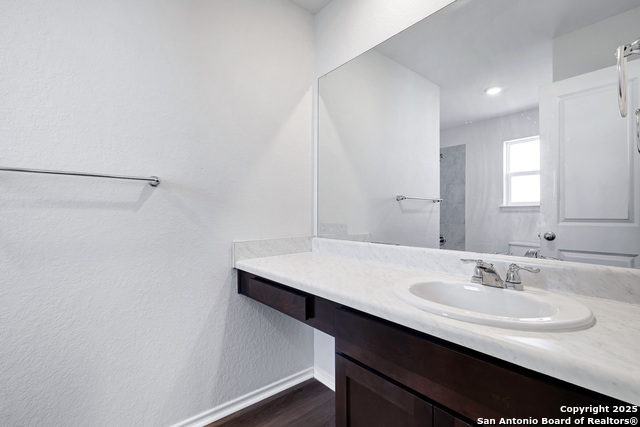 Image 16 of 25 For 5867 Kendall Pr