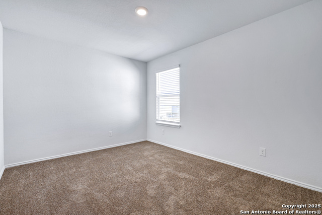 Image 19 of 25 For 5867 Kendall Pr