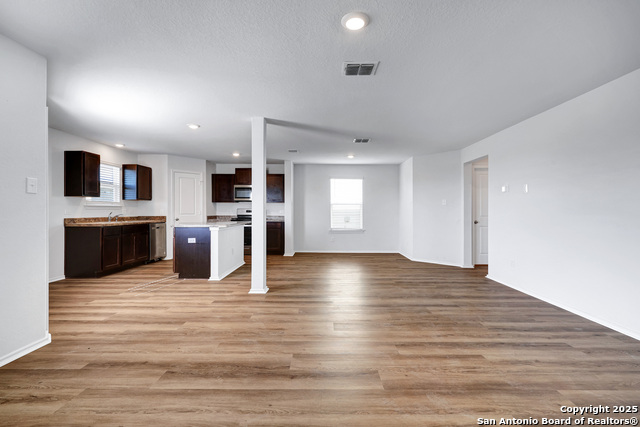 Image 5 of 25 For 5867 Kendall Pr