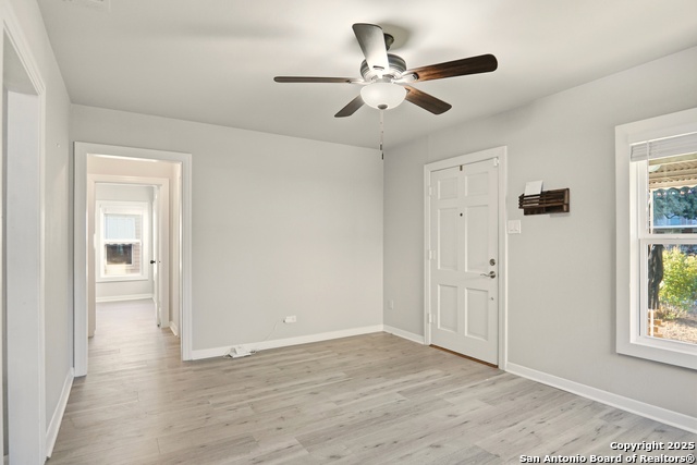 Image 3 of 16 For 551 Mayfield E