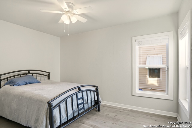 Image 9 of 16 For 551 Mayfield E