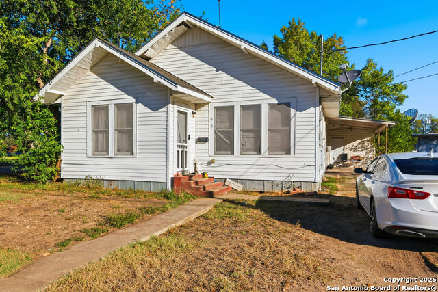 Listing photo id 1 for 603 Court E