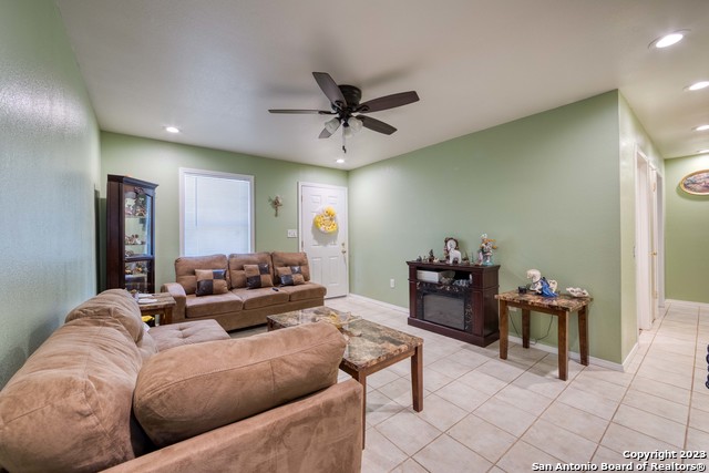 Image 4 of 19 For 5118 War Cloud Dr