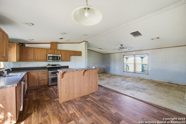 Image 8 of 30 For 18494 Old Corpus Christi