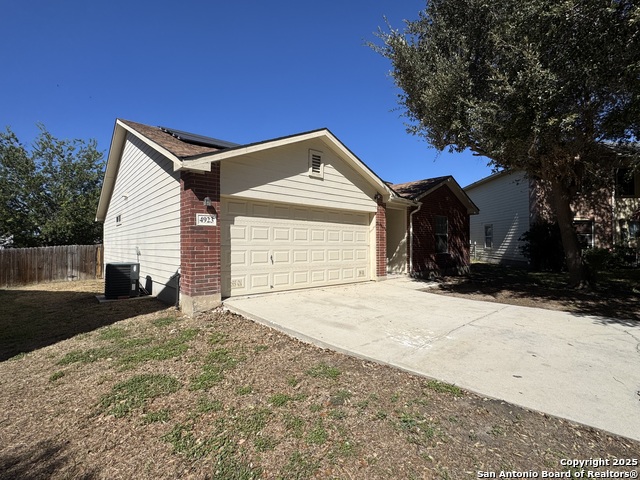 Image 2 of 28 For 4923 Celtic Corner