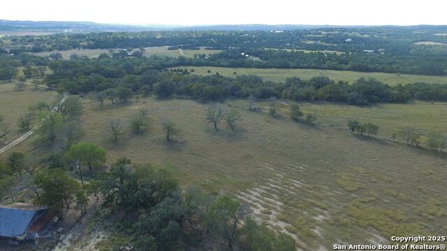 Image 5 of 22 For 800 Schumann Rd