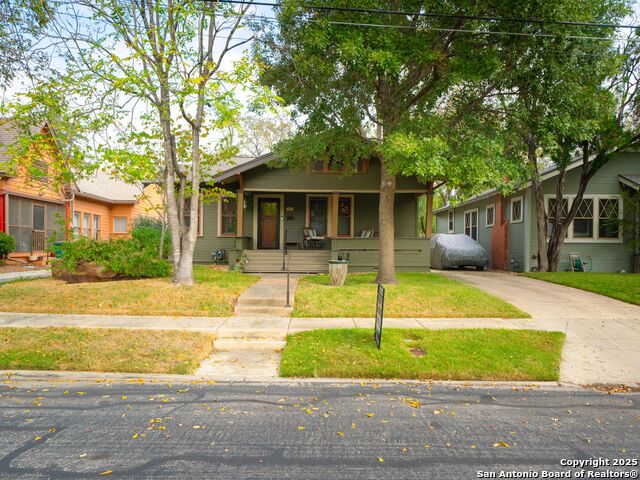 Details for 725 Woodlawn Avenue E, San Antonio, TX 78212
