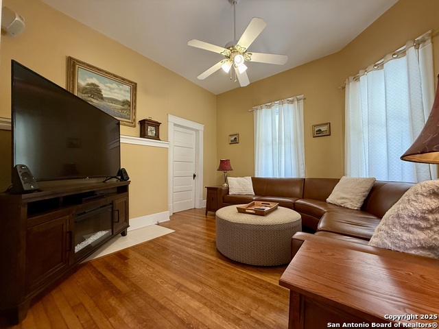 Image 10 of 29 For 323 6th S 