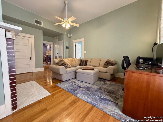 Image 11 of 29 For 323 6th S 