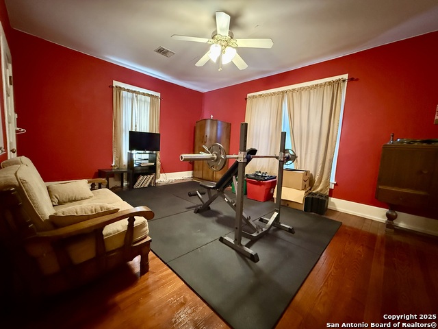 Image 20 of 29 For 323 6th S 