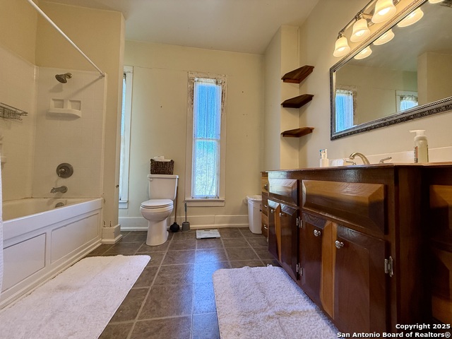 Image 26 of 29 For 323 6th S 