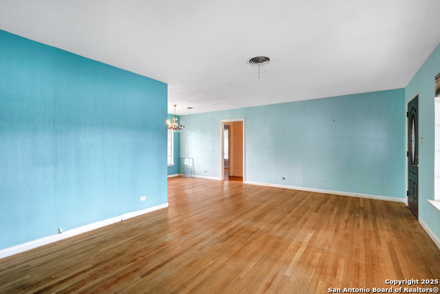 Image 19 of 46 For 7606 Vandiver Rd N