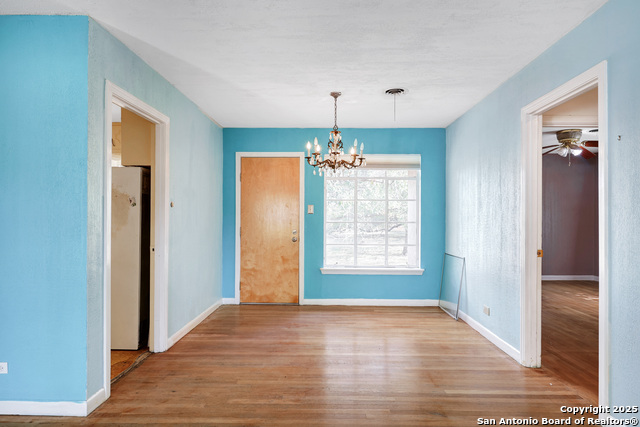 Image 21 of 46 For 7606 Vandiver Rd N