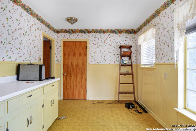 Image 24 of 46 For 7606 Vandiver Rd N