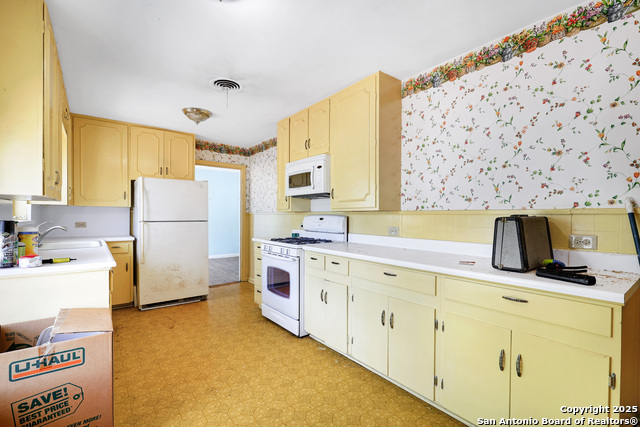 Image 26 of 46 For 7606 Vandiver Rd N