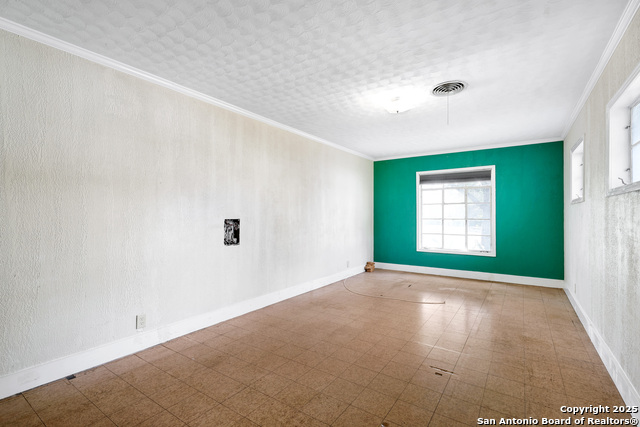 Image 27 of 46 For 7606 Vandiver Rd N