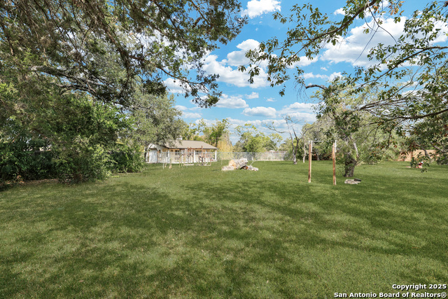 Image 35 of 46 For 7606 Vandiver Rd N