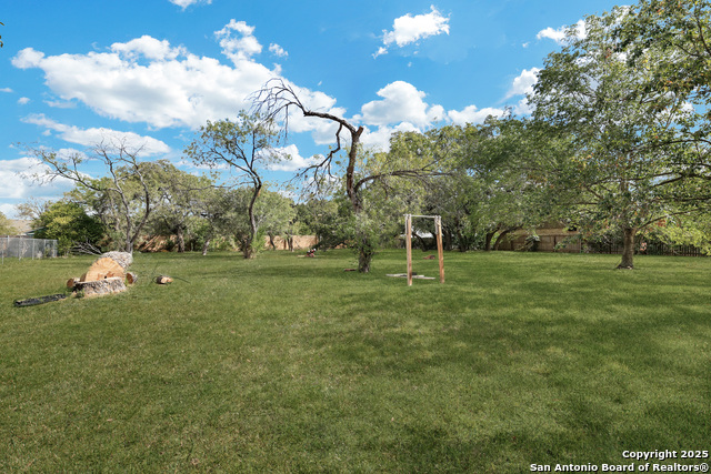 Image 36 of 46 For 7606 Vandiver Rd N