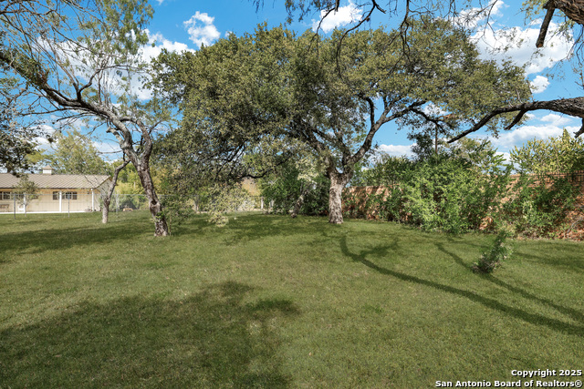 Image 40 of 46 For 7606 Vandiver Rd N