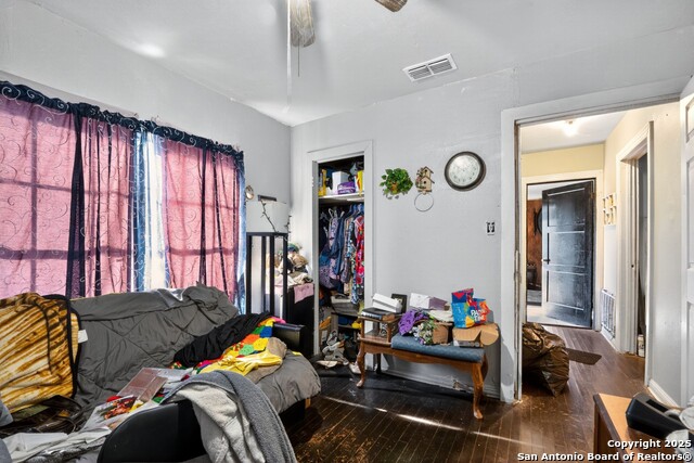 Listing photo id 18 for 808 Adams N