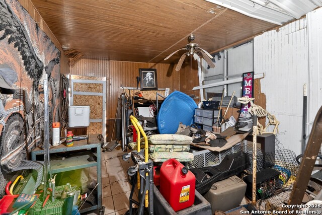 Listing photo id 22 for 808 Adams N