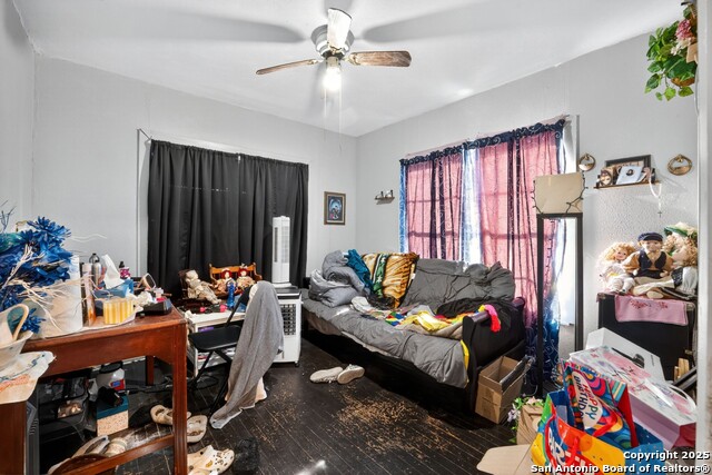 Listing photo id 7 for 808 Adams N