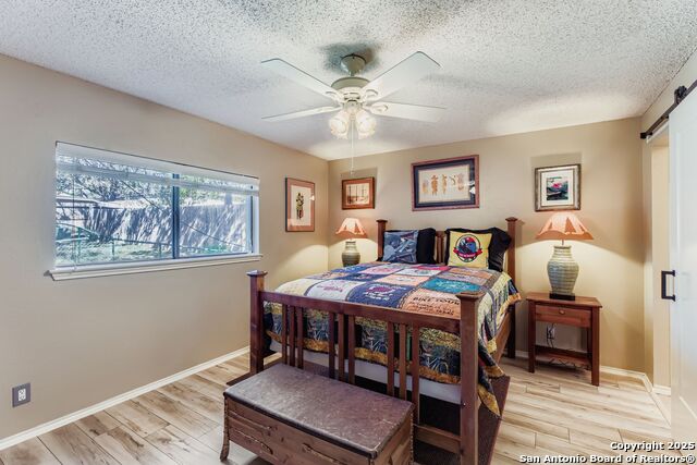 Image 18 of 29 For 8007 Airflight