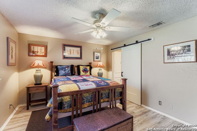 Image 4 of 29 For 8007 Airflight