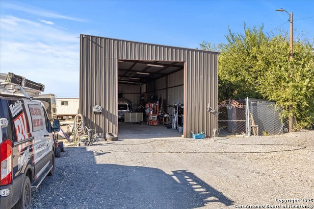 Listing photo id 3 for 1163 Or 1145 Fm 78