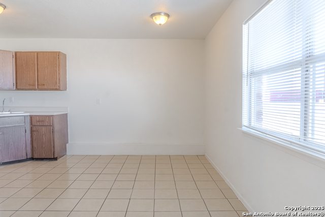 Image 11 of 23 For 802 Durr