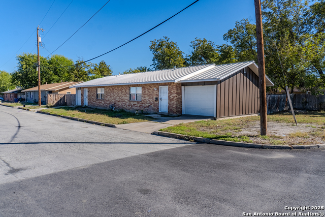 Image 19 of 23 For 802 Durr