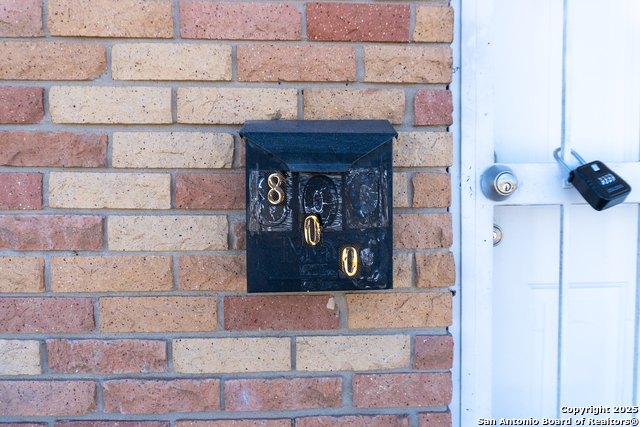 Image 4 of 23 For 802 Durr