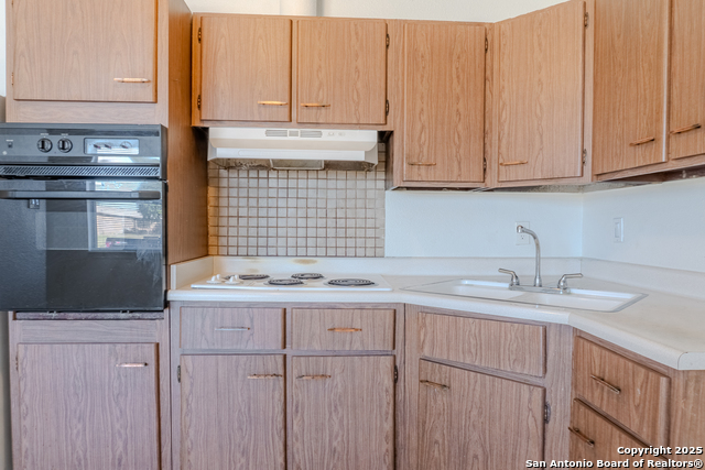 Image 6 of 23 For 802 Durr