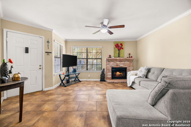 Image 11 of 29 For 11610 Vance Jackson  105