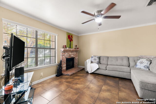 Image 7 of 29 For 11610 Vance Jackson  105