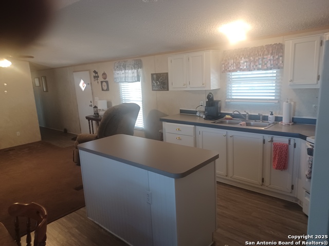 Image 4 of 14 For 400 Dr.