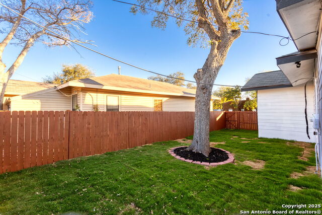 Image 13 of 13 For 945 Drexel E