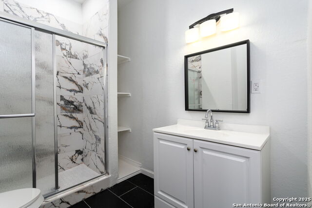 Image 9 of 13 For 945 Drexel E