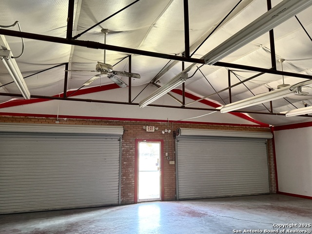 Image 14 of 25 For 1500 Corpus Christi W