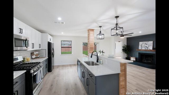 Image 8 of 16 For 7605 Green Glen